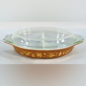Pyrex vintage Early American baking dish